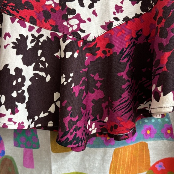 George Stretch Skirt. Medium - Picture 2 of 7